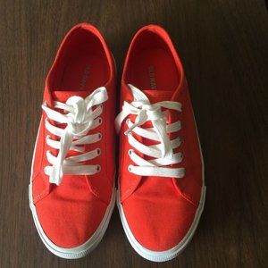 ORANGE WOMEN SNEAKERS / SIZE 8